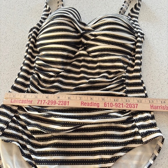 Nip Tuck Swimsuit Size 12 Twist Front One Piece Black Gold Ivory Multifit Cup - Picture 12 of 13